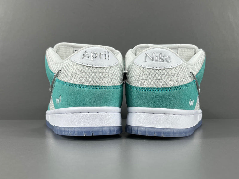 APRIL SKATEBOARDS X DUNK LOW TURBO GREEN