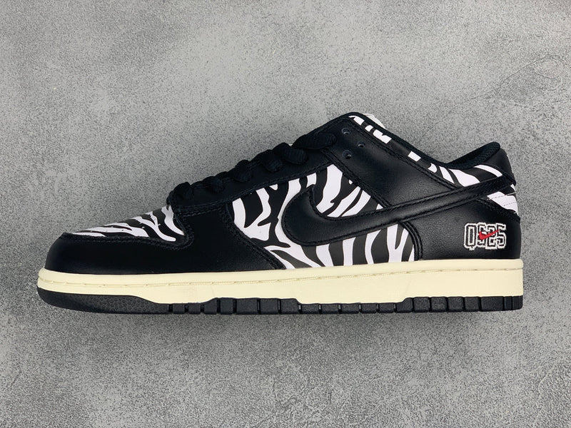 DUNK LOW QUARTERSNACKS ZEBRA