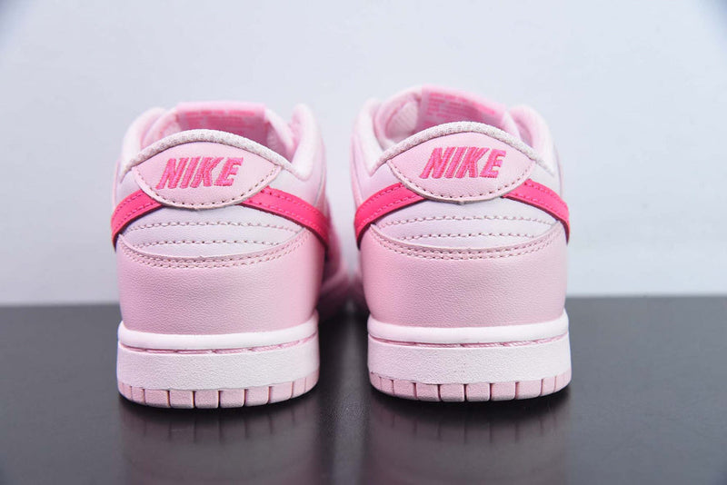 DUNK LOW TRIPLE PINK