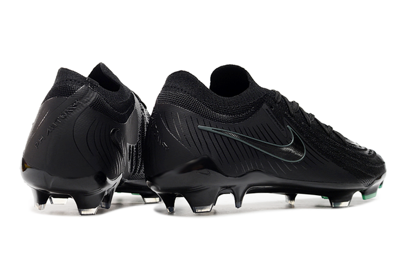Chuteira Nike Phantom GX II FG - Preta