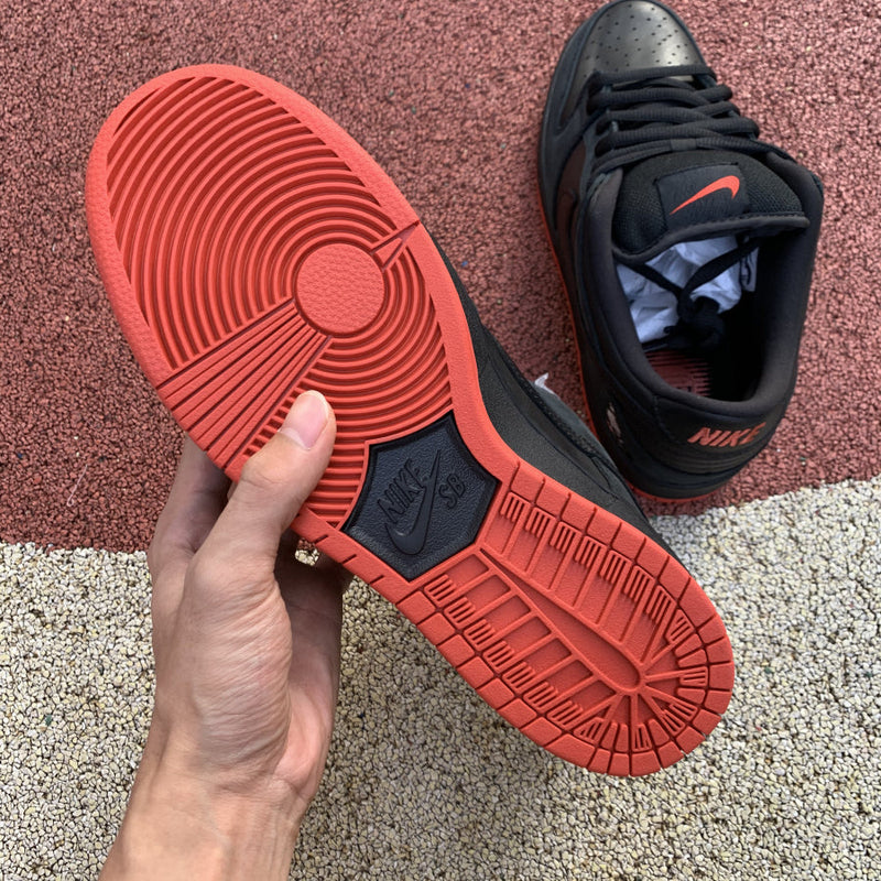 DUNK LOW PIGEON CLACK
