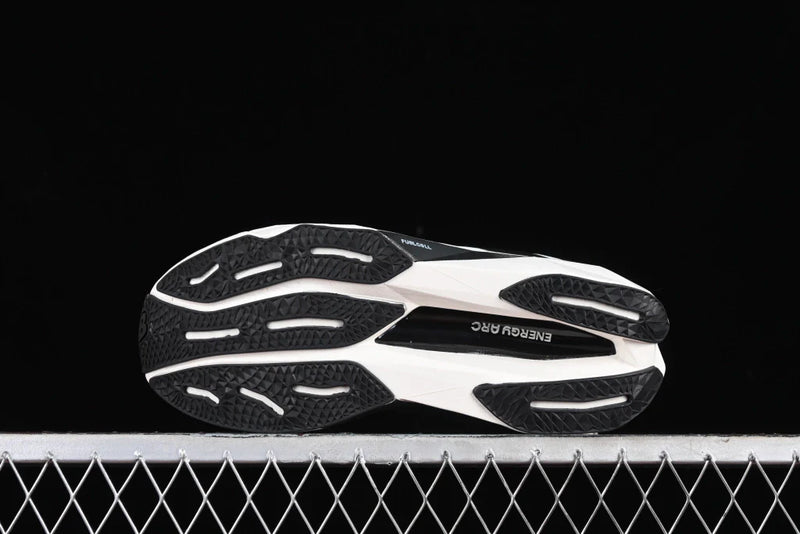 NEW BALANCE FUELCELL SUPERCOMP ELITE V4 - BRANCO
