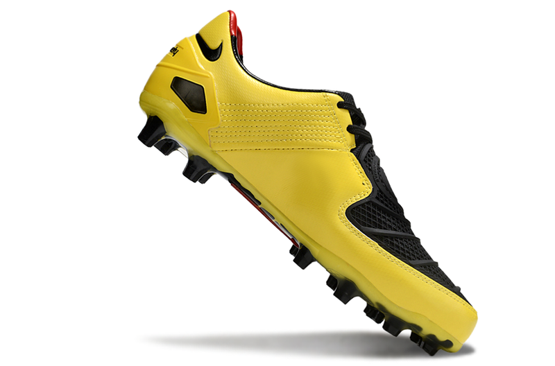 Chuteira Total 90 Laser FG 39-45