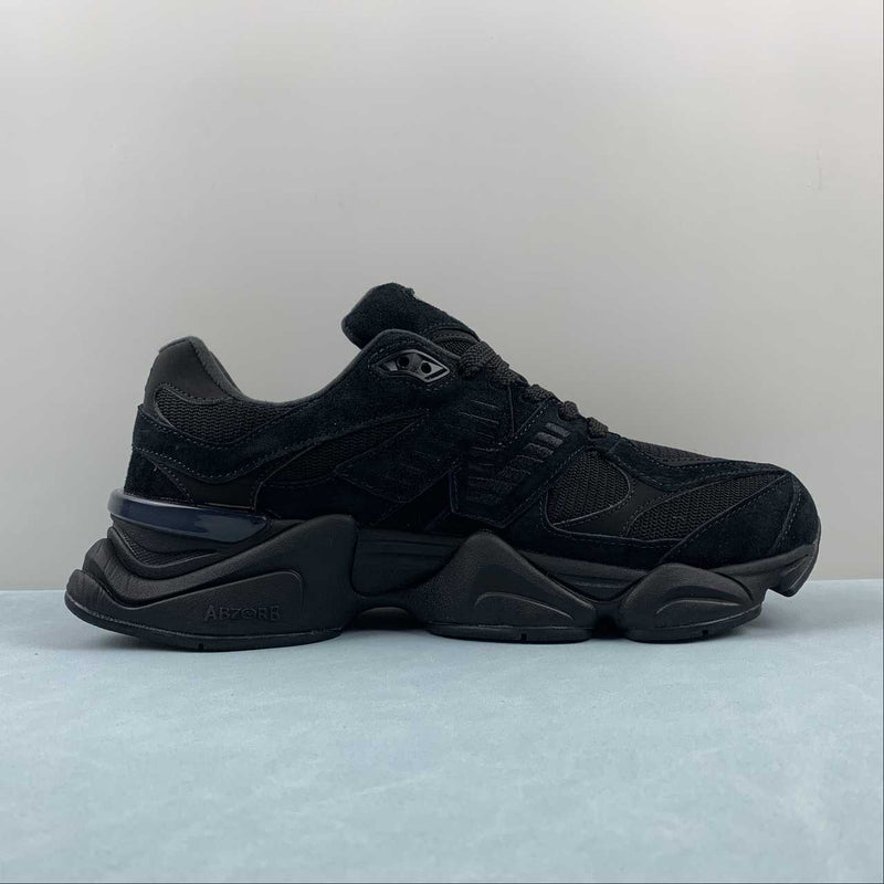 NEW BALANCE 9060 TRIPLE BLACK