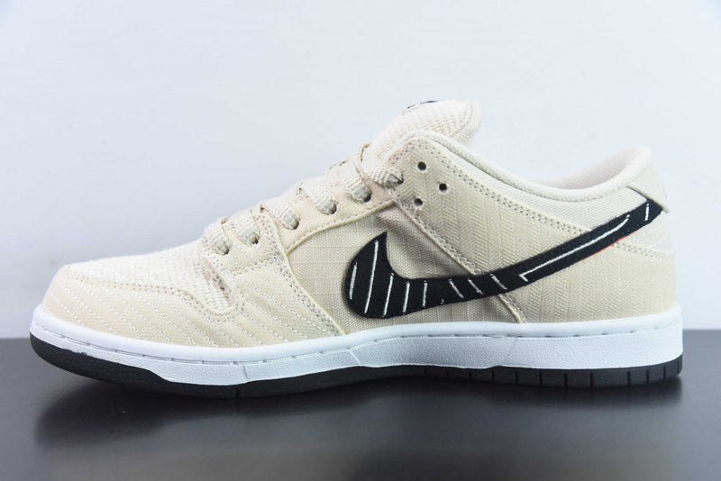 DUNK LOW SB X ALBINO BRANCO E PRETO
