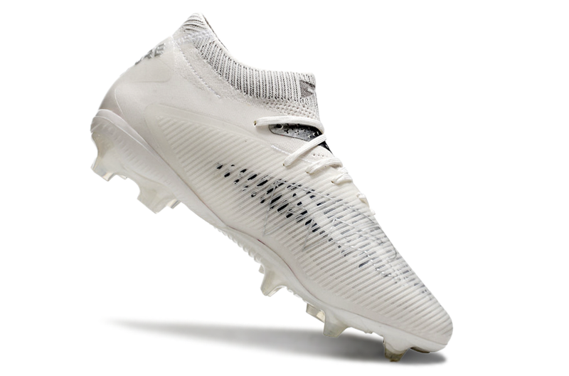 Chuteira Puma Future 8 FG - Branca