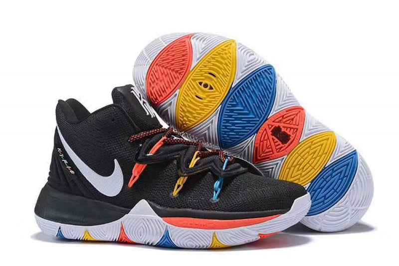 KYRIE 5 X FRIEDS