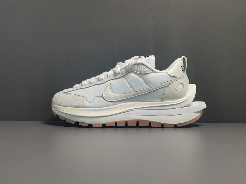 SACAI X VAPORWAFFLE WHITE AND GUM