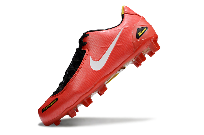 Chuteira Total 90 Laser FG 39-45