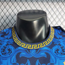 CAMISA VERSÃO PLAYER DA SELEÇÃO DA ITALIA 22/23 AZUL VERSACE