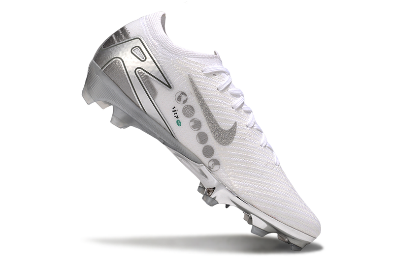 Chuteira Nike Air Zoom Mercurial Vapor 16 Edição Especial Elite FG - Branca e Prata