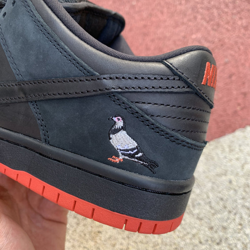 DUNK LOW PIGEON CLACK