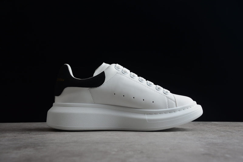 ALEXANDER MCQUEEN WHITE BLACK