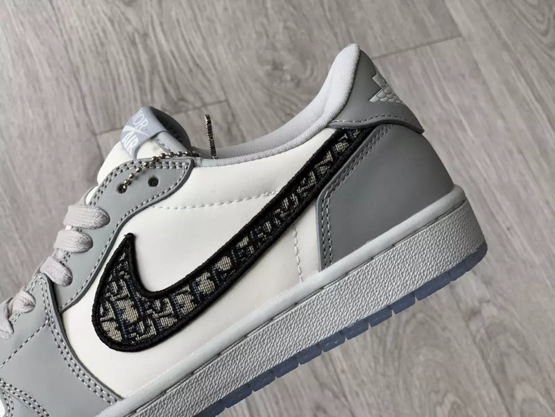 Jordan 1 Retro Low Dior