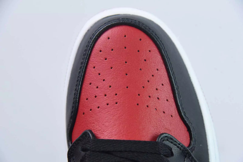 Jordan 1 Low Alternate Bred Toe