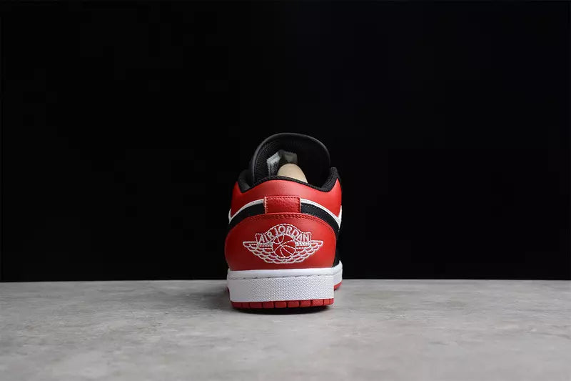 Jordan 1 Low Bred Toe