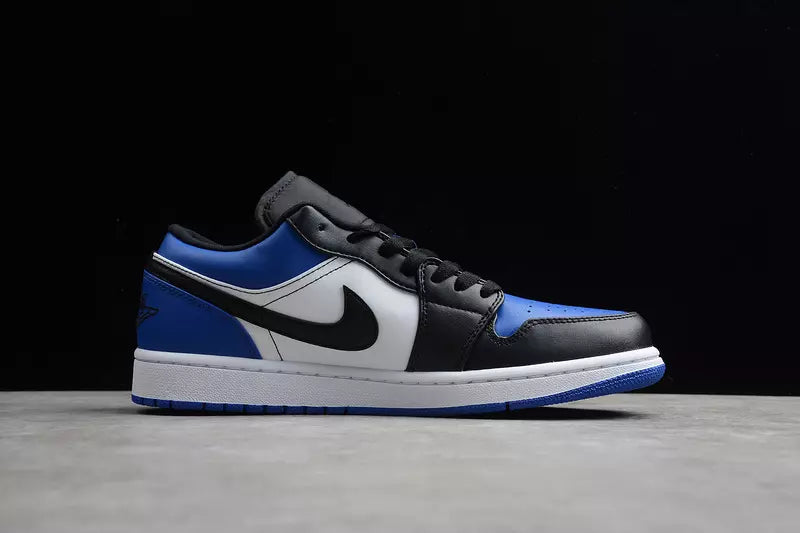 Jordan 1 Low Royal Toe