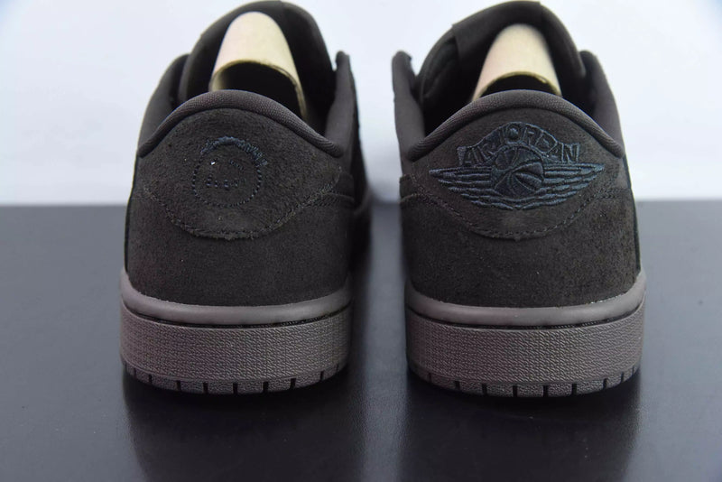 Jordan 1 Low OG x Travis Scott Velvet Brown