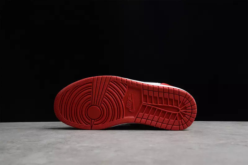 Jordan 1 Low Bred Toe