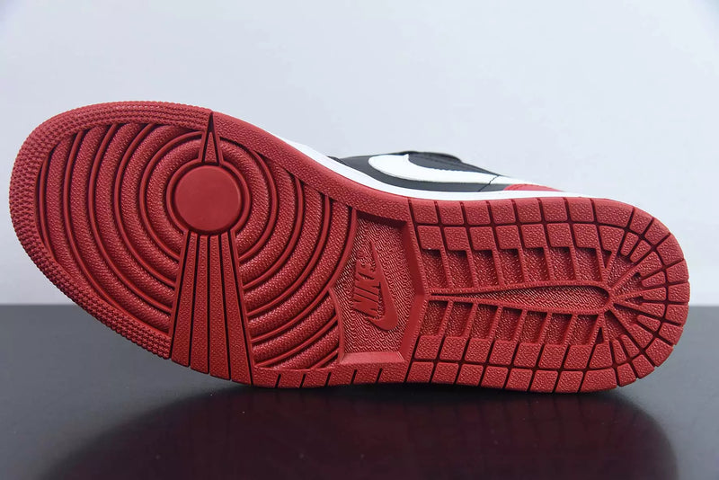 Jordan 1 Low Alternate Bred Toe