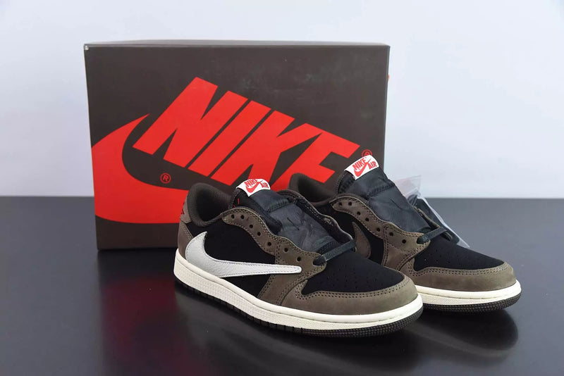Jordan 1 Low OG x Travis Scott Mocha