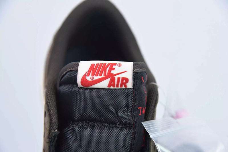 Jordan 1 Low OG x Travis Scott Mocha