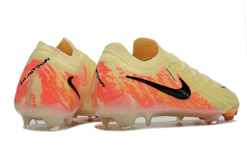 Chuteira Nike Phantom Luna Elite NU FG