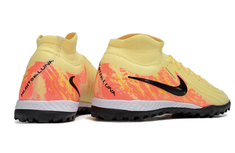 Chuteira Nike Phantom Luna Elite NU TF