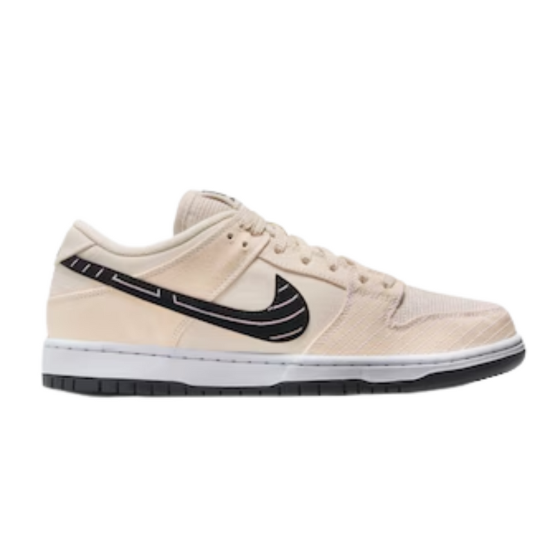 Nike Dunk Low x “ Pearl White” Albino & Preto