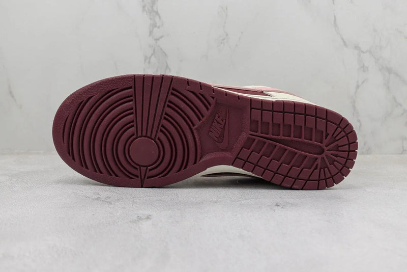 DUNK LOW PREMIUM VALENTINES DAY