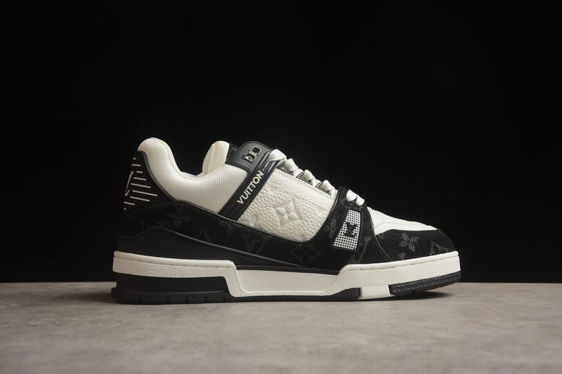 LV TRAINER BLACK WHITE