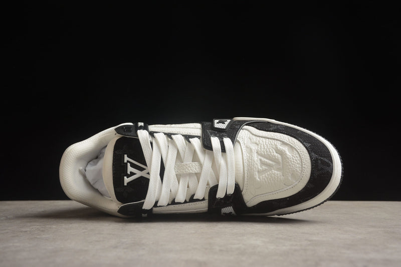 LV TRAINER BLACK WHITE