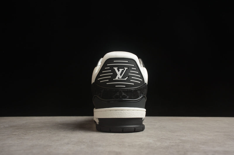 LV TRAINER BLACK WHITE