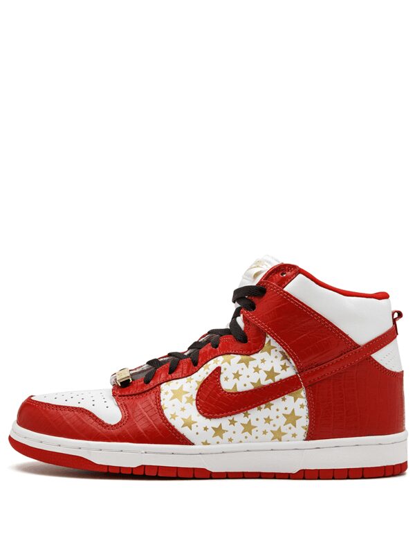Nike Dunk High Pro SB "Supreme Red Stars"