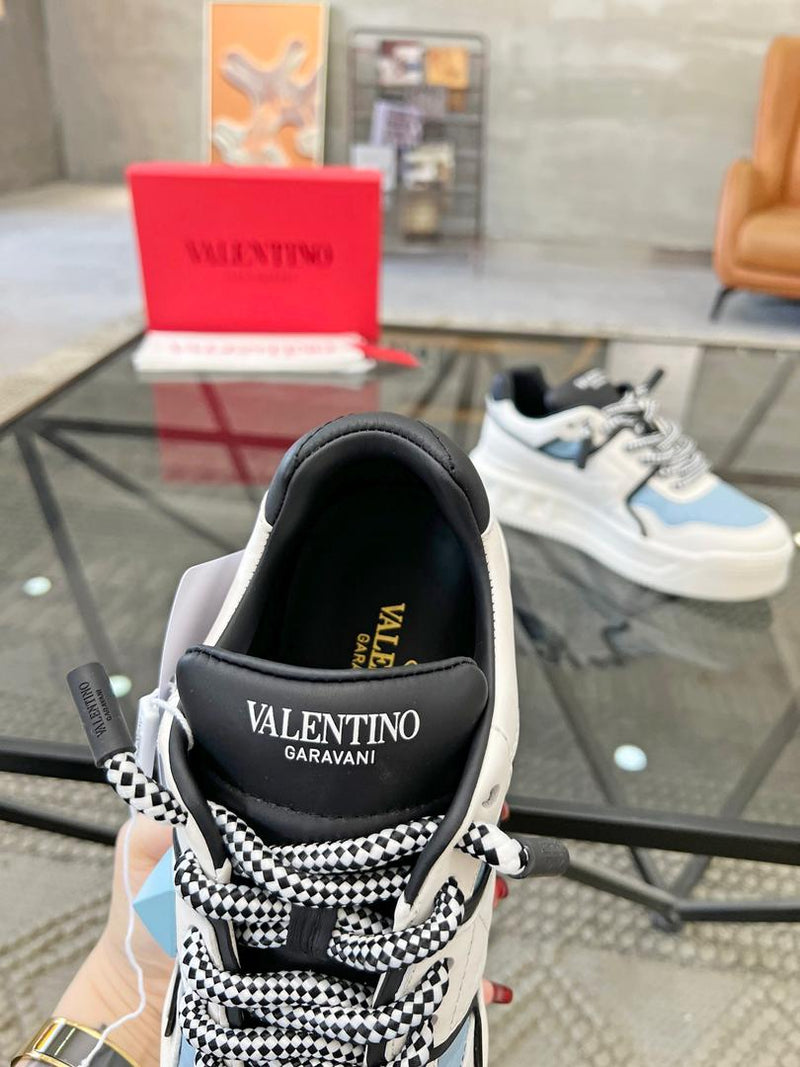 VALENTONO GARAVANI WHITE BLUE