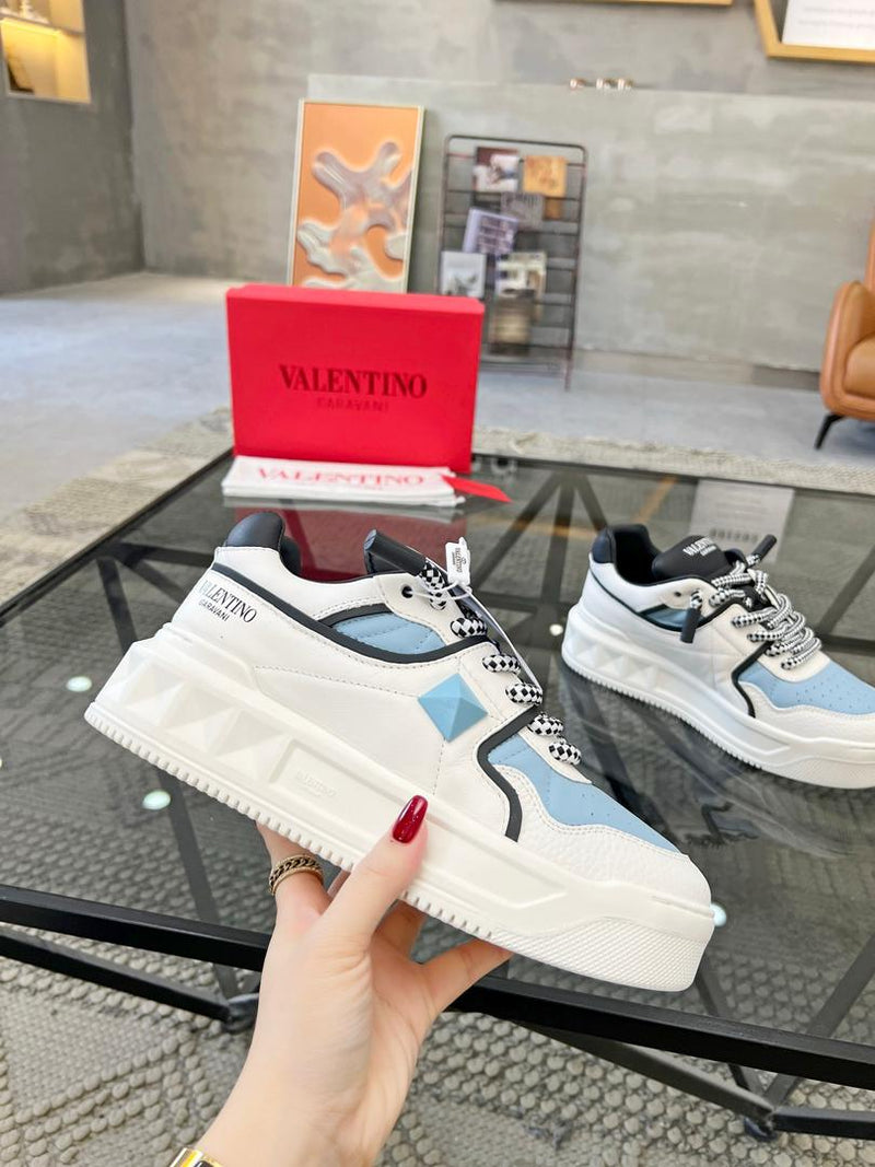 VALENTONO GARAVANI WHITE BLUE