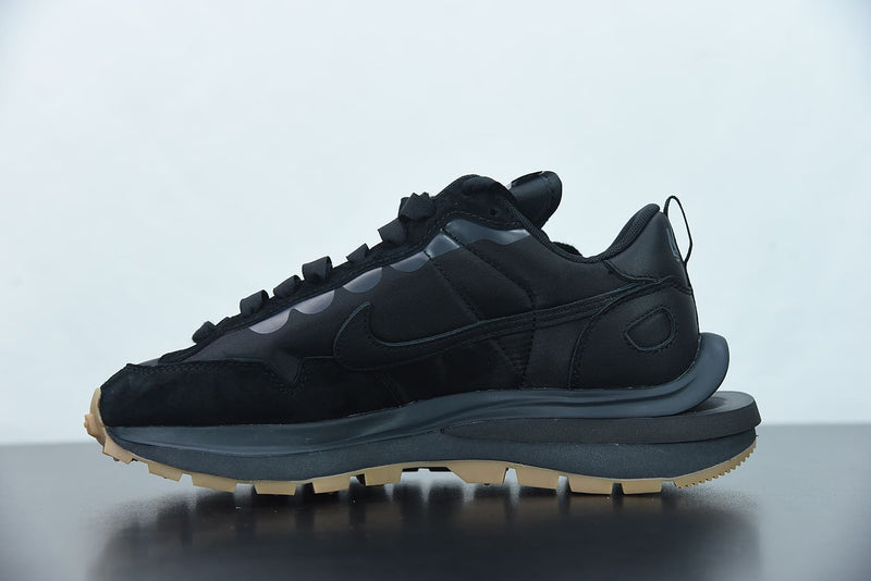 SACAI VAPORWAFFLE BLACK GUM