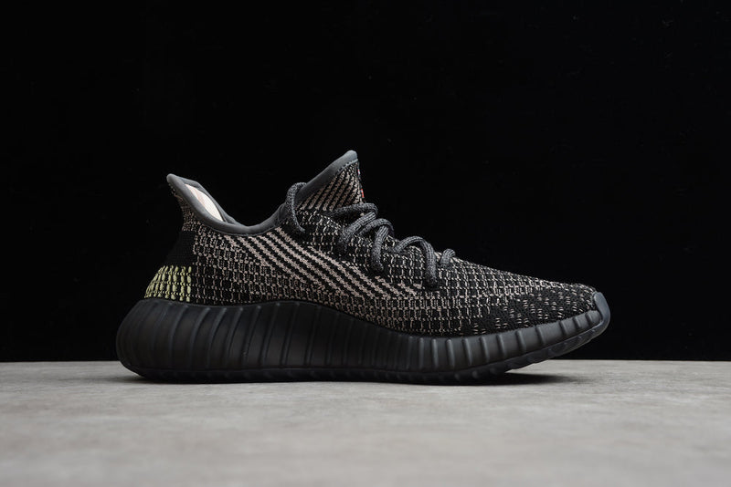 YEEZY BOOST 350 V2 YECHEIL