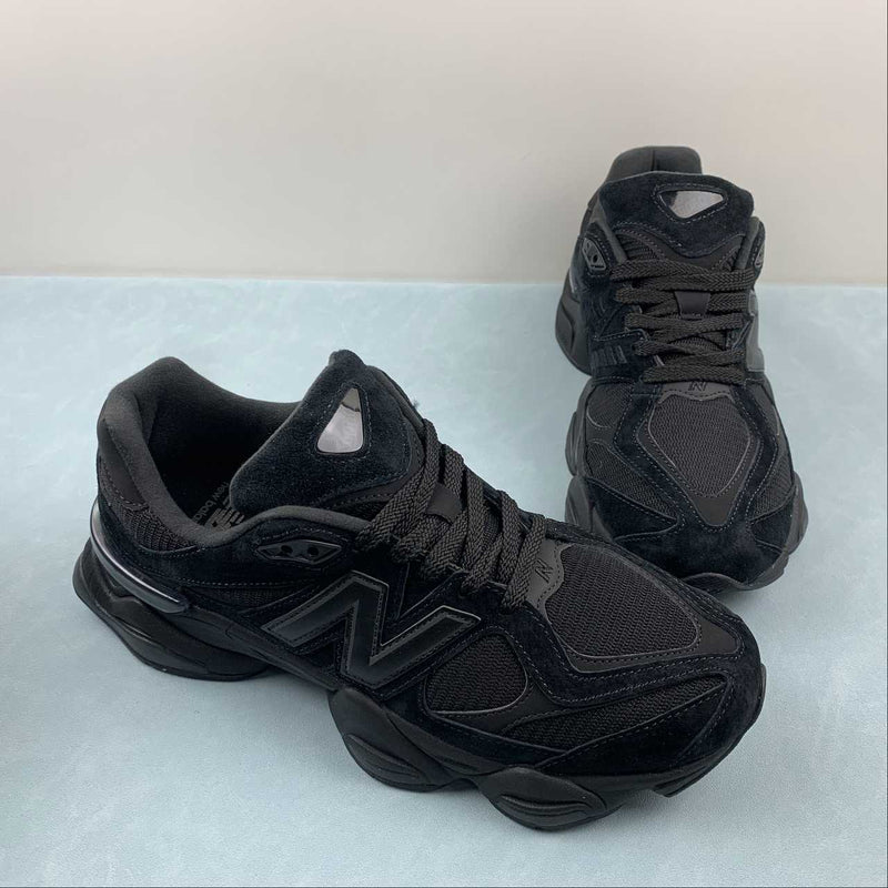 NEW BALANCE 9060 TRIPLE BLACK
