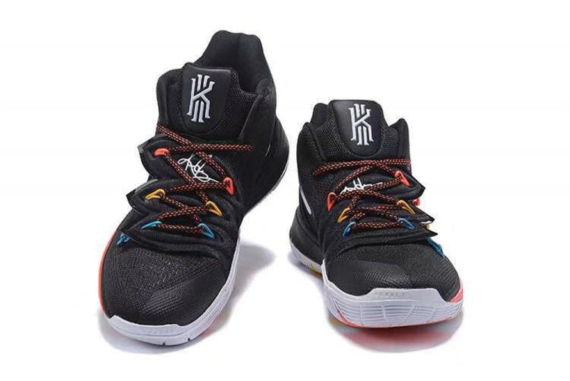 KYRIE 5 X FRIEDS
