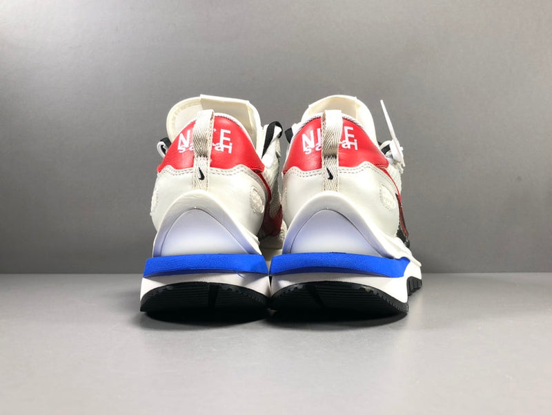 VAPORWAFFLE SACAI SPORT FUCHSIA GAME ROYAL