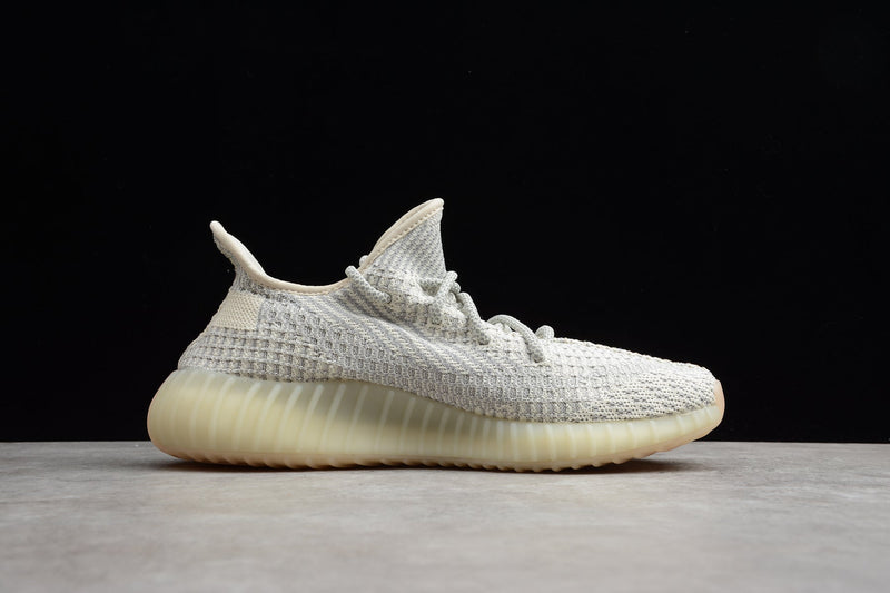 YEEZY BOOST 350 V2 HYPERSPACE