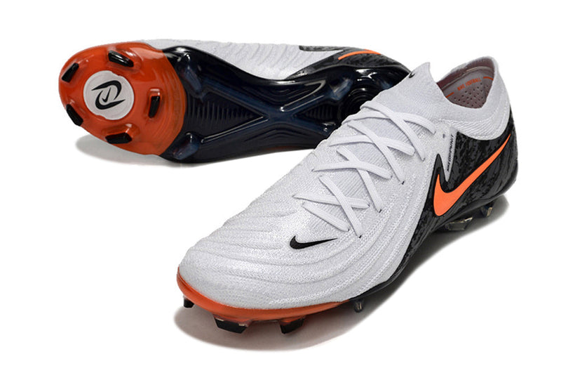Chuteira Nike Phantom GX II FG - Branca, Preta e Laranja