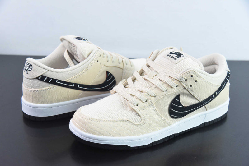 DUNK LOW SB X ALBINO BRANCO E PRETO