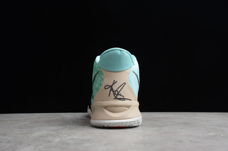 KYRIE 7 EP COPA