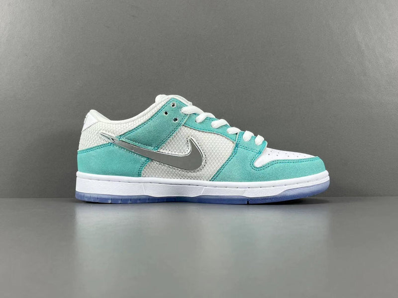 APRIL SKATEBOARDS X DUNK LOW TURBO GREEN
