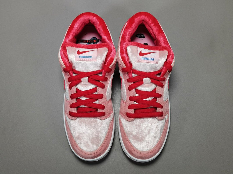 DUNK LOW STRANGELOVE