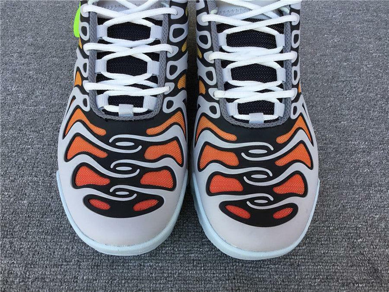 Nike Air Max Plus Drift "Light Smoke Grey"
