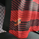 CAMISA VERSÃO PLAYER DO FLAMENGO 22/23 VERMELHO E PRETO 2