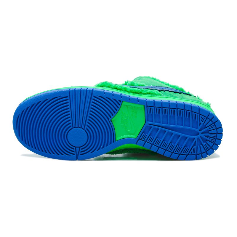 Grateful Dead x Nike SB Dunk Low “Green Bear”